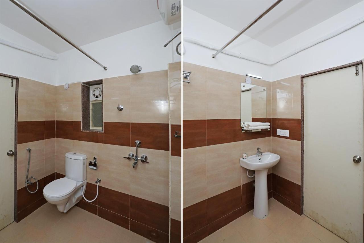 Oyo 13528 Kumud Plaza Hotel บูบันเนสชวาร์ ภายนอก รูปภาพ